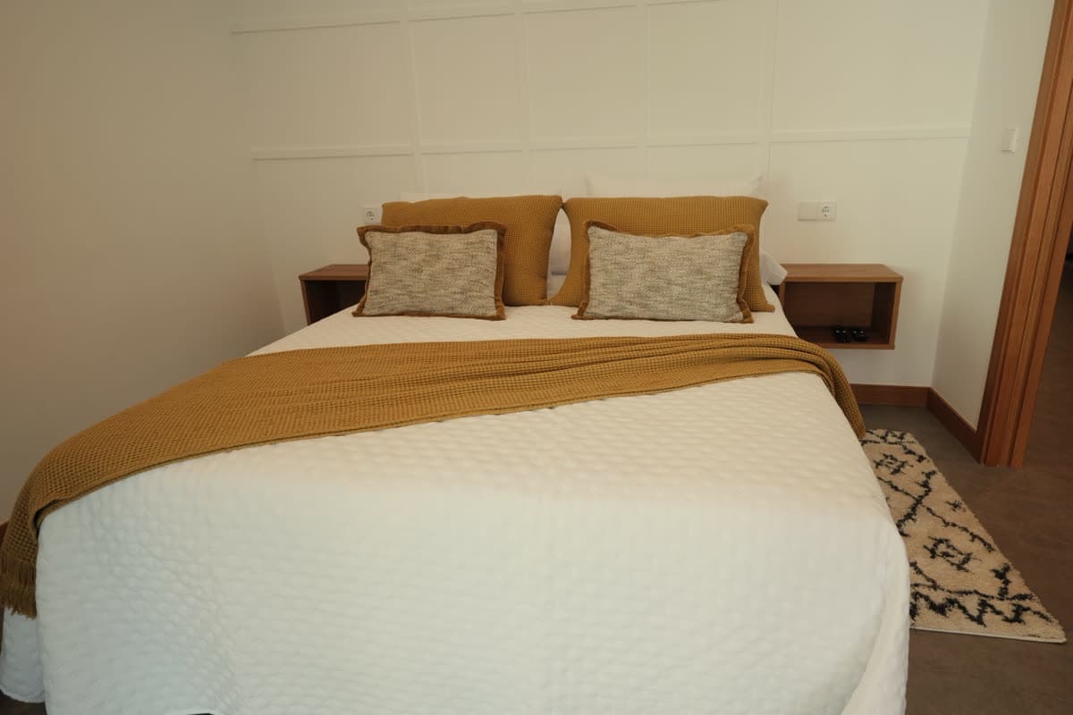 Dormitorio de matrimonio de la casa vacacional Villa Platas